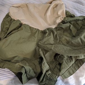 Full belly band maternity shorts